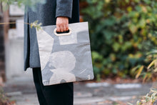 画像をギャラリービューアに読み込む, 【岩嵜紙器】AKERU MUSEUM.vol2 aap ドキュメント