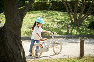 Sawako キッズ用ヘルメット ライトニングボルト